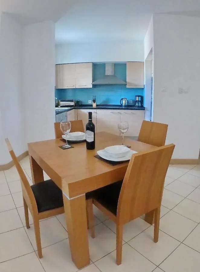 Daire Kaza Nina - Vila Verde, Santa Maria