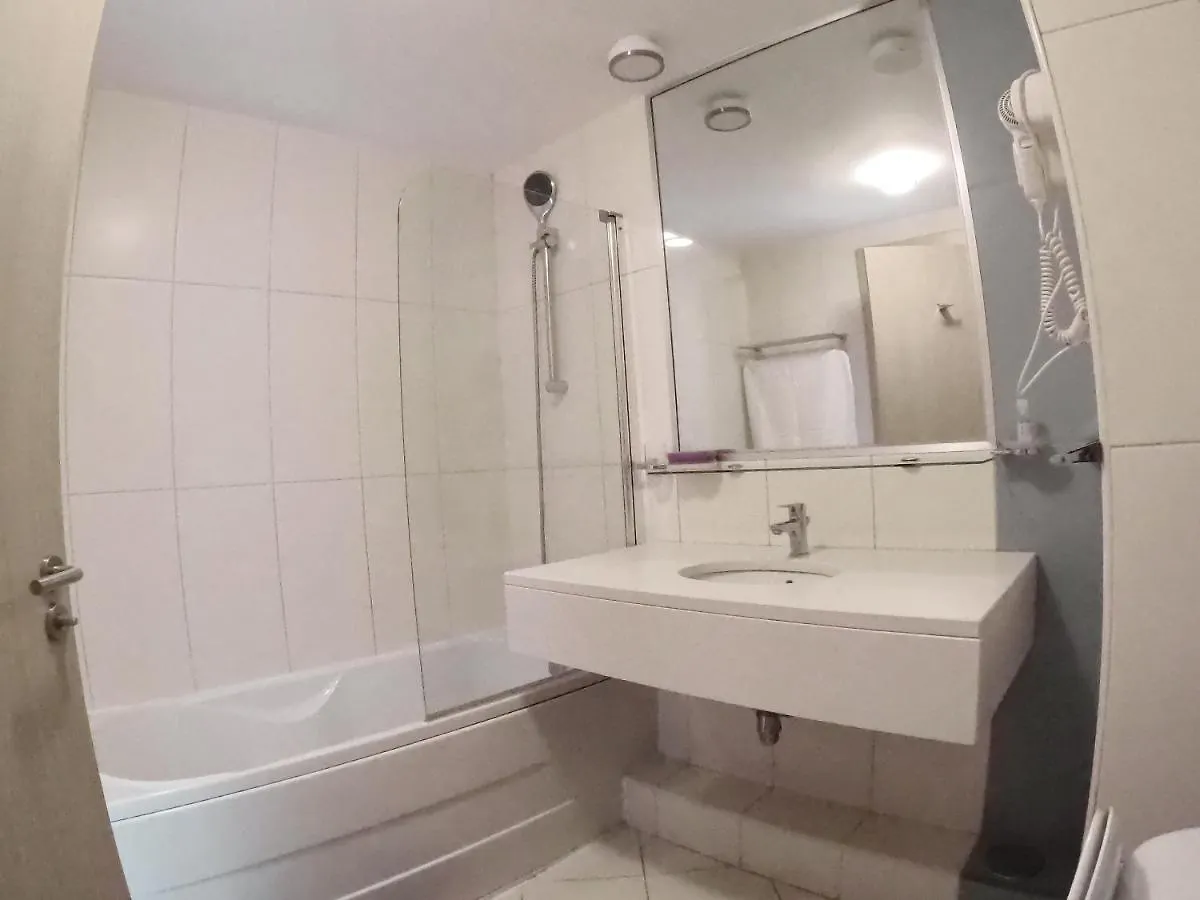 Kaza Nina - Vila Verde, Santa Maria Yeşil Burun Adaları